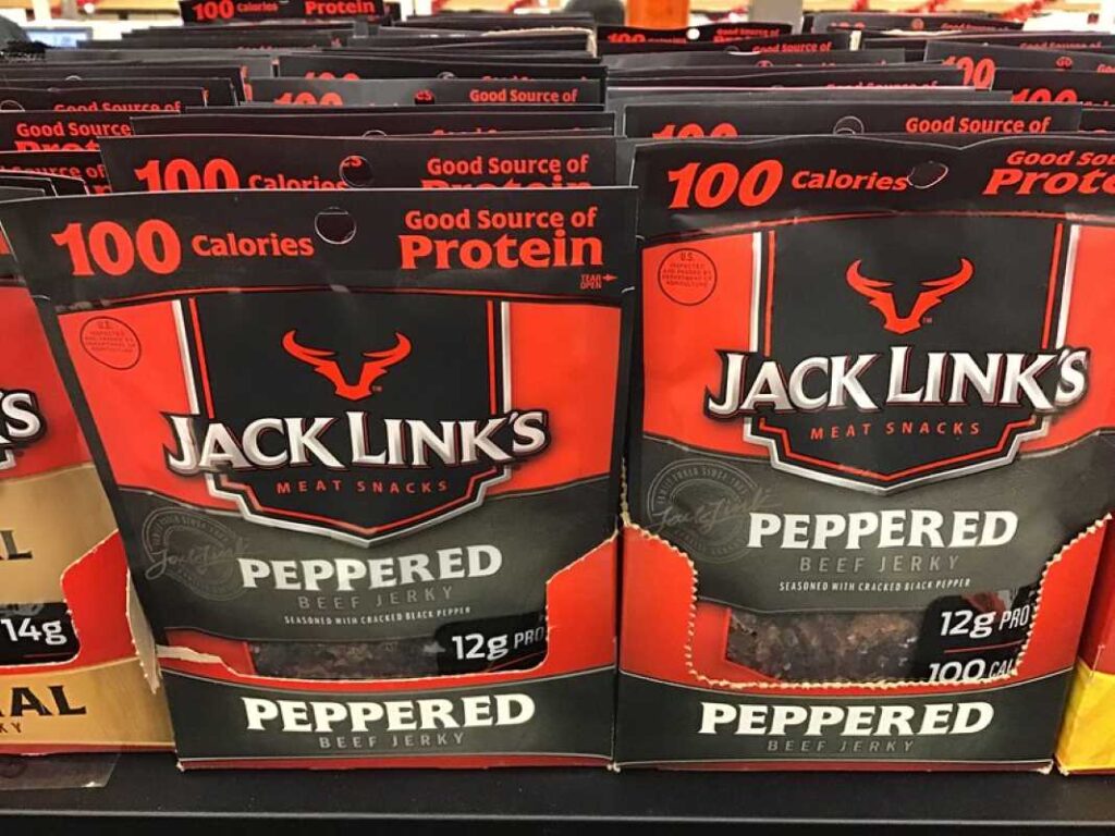Beef jerky and other processed meat snacks, like sausages and salami, contain high amounts of nitrites. Beef jerky and other processed meat snacks, like sausages and salami, contain high amounts of nitrites.