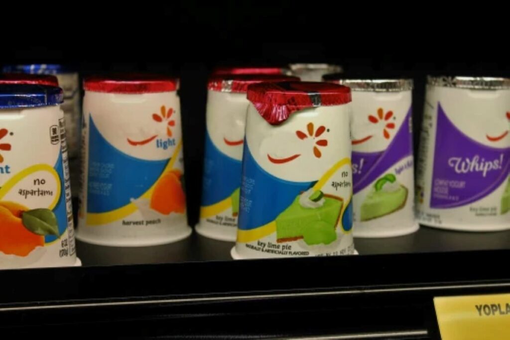 Plain yogurt is a healthy snack with beneficial probiotics, but the typical flavoured yogurts available in stores are full of sugar.