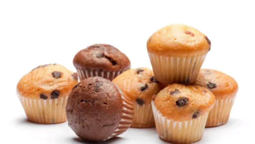 Grocery store muffins are tempting, but they are usually loaded with unhealthy ingredients. Grocery store muffins are tempting, but they are usually loaded with unhealthy ingredients.