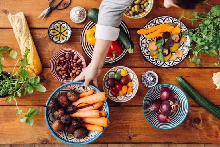 4 Ways to Eat Sustainably Without Breaking the Bank