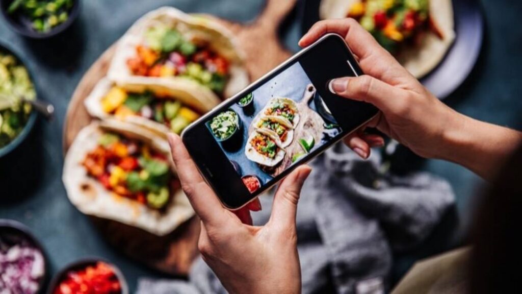 Restaurants using social media to broaden their digital signature