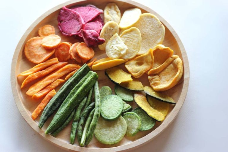 Multiple crunchy food products arranged nicely in a platter