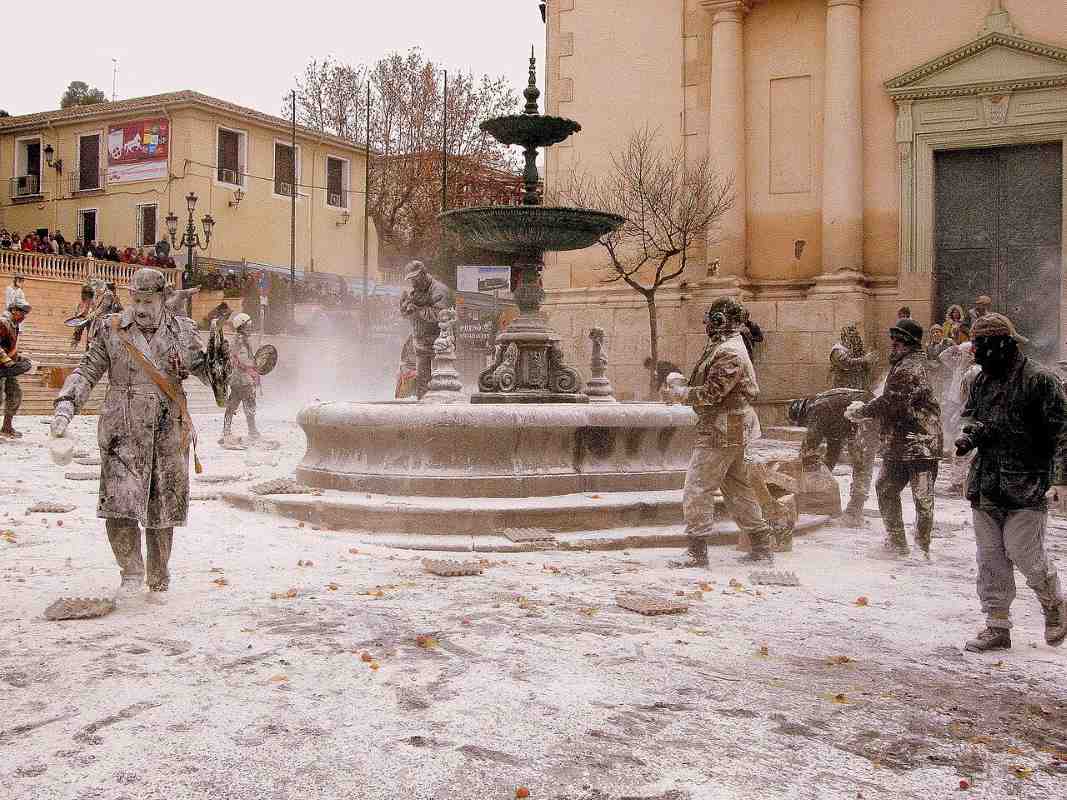 A community center in Ibi during the 2009 Els Enfarinats festival